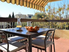 Studio Calme avec Terrasse et Parking au Lavandou - 3 Couchages - FR-1-251-31